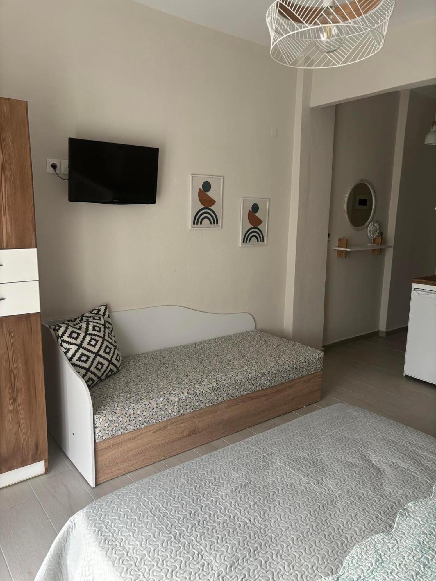 Our Home-Fully Renovated Apartments And Studios By The Sea Nikiti  Exterior photo